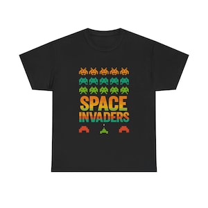 Retro Space Invaders T-Shirt, Unisex Gamer T-Shirt, Vintage Videospiel Bekleidung, Nostalgisches Geschenk für Gamer, Freizeitkleidung
