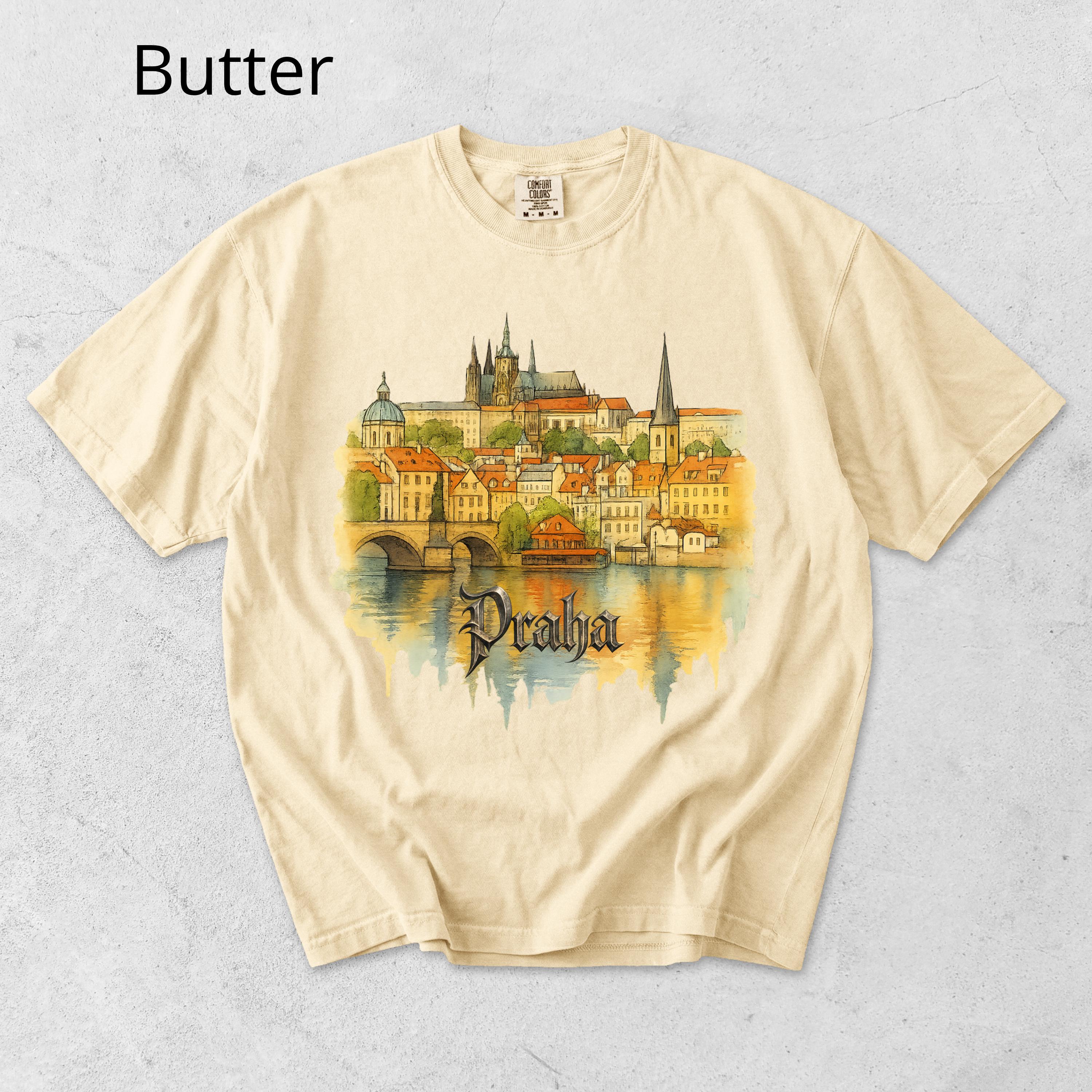 Her Praha プリントTシャツ Prague T Shirt - Etsy
