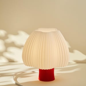 3D Printed Dimmable Table Lamp – FLOWER M RUBY | Handmade Sustainable Lighting | Cozy Mood Light