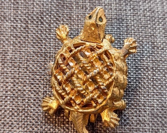 Vintage Endura Basketweave Turtle Watch Brooch or Pendant Gold Toned