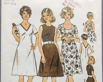 70s Knee Length Dress with Three Necklines Vintage Plus Size Sewing Pattern - Simplicity 5622 - Size 22 1/2