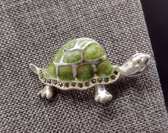 Vintage Enameled Green and Silver Toned Turtle Tortoise Brooch