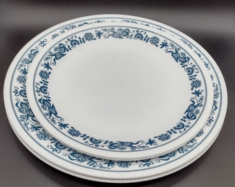 Vintage Corelle Old Town Blue Onion Pattern Dinner and Salad Plates