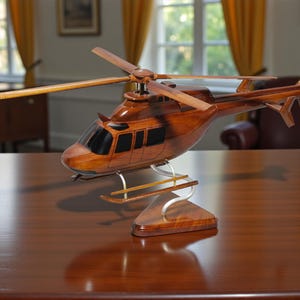 407 Utility Helikopter Trämodell: 18 tums handgjort mahogny displayflygplan