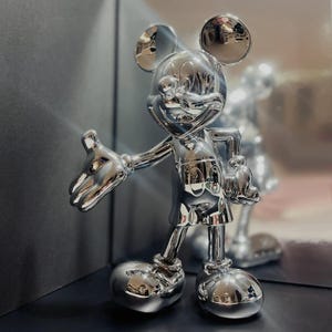 Personaggio decorativo dei cartoni animati di Topolino - Grande personaggio argentato lucido - Oggetto da collezione - Decorazione da tavola di design - Oggetto decorativo