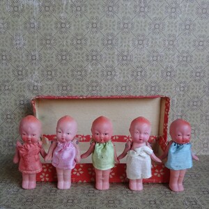 3pcs PLASTIC BABY MINIATURES Pink Tiny Dolls Stern Expression Odd Color  Limited Old Stock Lot H 