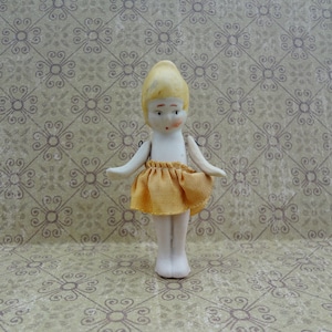 Antique Miniature Bisque Wired Jointed Arms 2-7/8&quot; Japan Blonde Haired Doll House Doll with Original Ribbon Clothing * Early 1900&#39;s