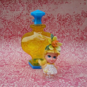 Honeysuckle Liddle Kiddle Kologne * Mint 1968 Vintage Mattel Series 3704 Miniature Vinyl Doll with Original Stand, Clothing & Bottle