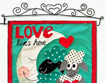 Suzys Banner Series, Love Lives Here, Quilt Pattern, Pattern, Monthly Banners, pdf patterns, February