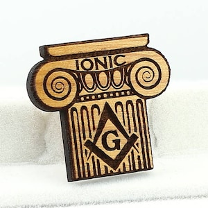 Masonic Wooden Button / Pin - Ionic Column