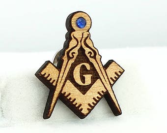 Masonic Pin / Button  with Jewel