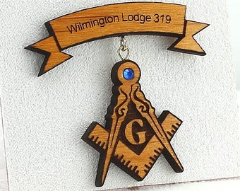 Masonic Wooden Button / Pin with Jewel