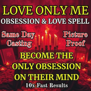 Könnte beinhalten: Bild mit Text: LOVE ONLY ME, OBSESSION & LOVE SPELL, Same Day Casting, Picture Proof, BECOME THE ONLY OBSESSION ON THEIR MIND, 10x Fast Results. Angezündete Kerzen auf einem Tisch mit Büchern und einer Laterne.