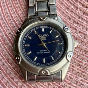 Seiko5 Quartz water resist