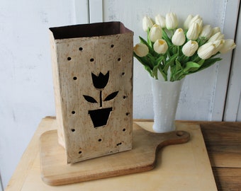 Handmade tin lantern shaped as a paper bag lantern, tulip lantern, spring decoration, spring display tulip vase folk style primitive lantern