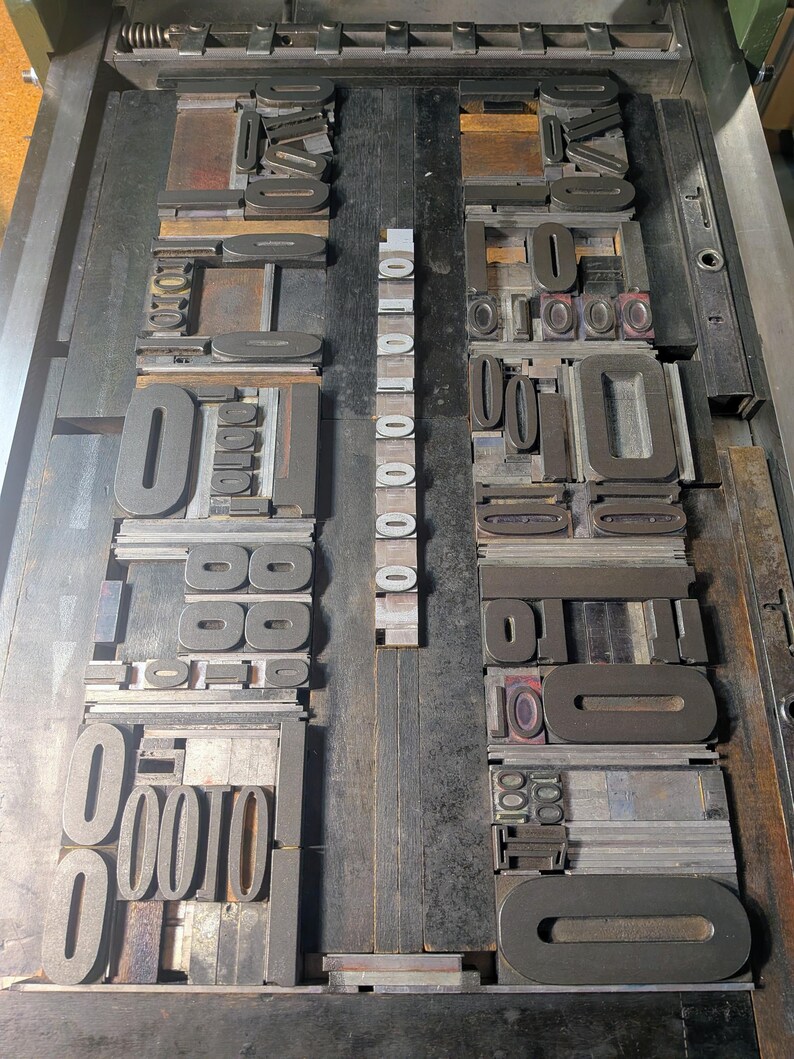 LOREM IPSUM - Typografisk binär kod Boktryckstryck bild 2