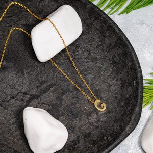 Collar con inicial personalizado: colgante con letra personalizada, un regalo delicado para ella, joyería de plata de ley 925, un regalo especial para tus seres queridos.