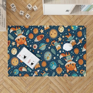 Bonita alfombra de zorro espacial para habitación infantil: tapete de juego con temática espacial, planetas, estrellas, cohetes y animales de dibujos animados. Suave y lavable.