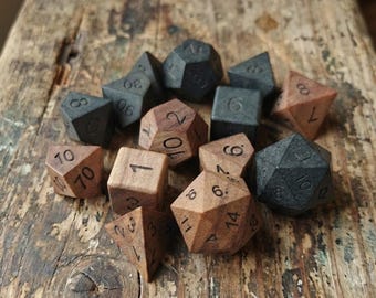 Juego de dados DND de madera maciza hechos a mano / Dados RPG de madera hechos a mano