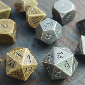 Vintage Massives Metall DND Würfel Set | Antik Stil RPG Würfel mit runden Ecken Bild 10