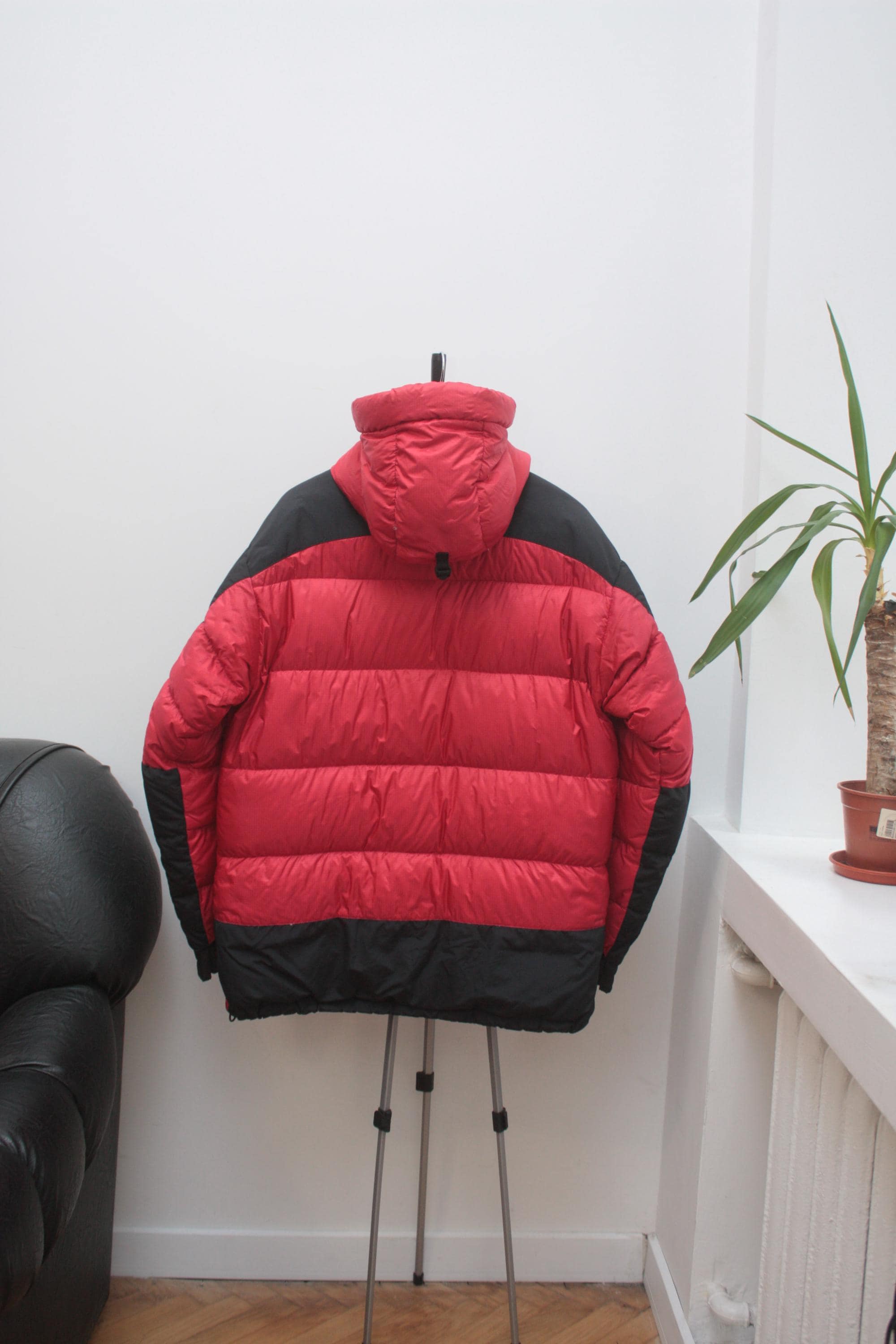 Mountain Hardwear Red Puffer Down Jacket Men