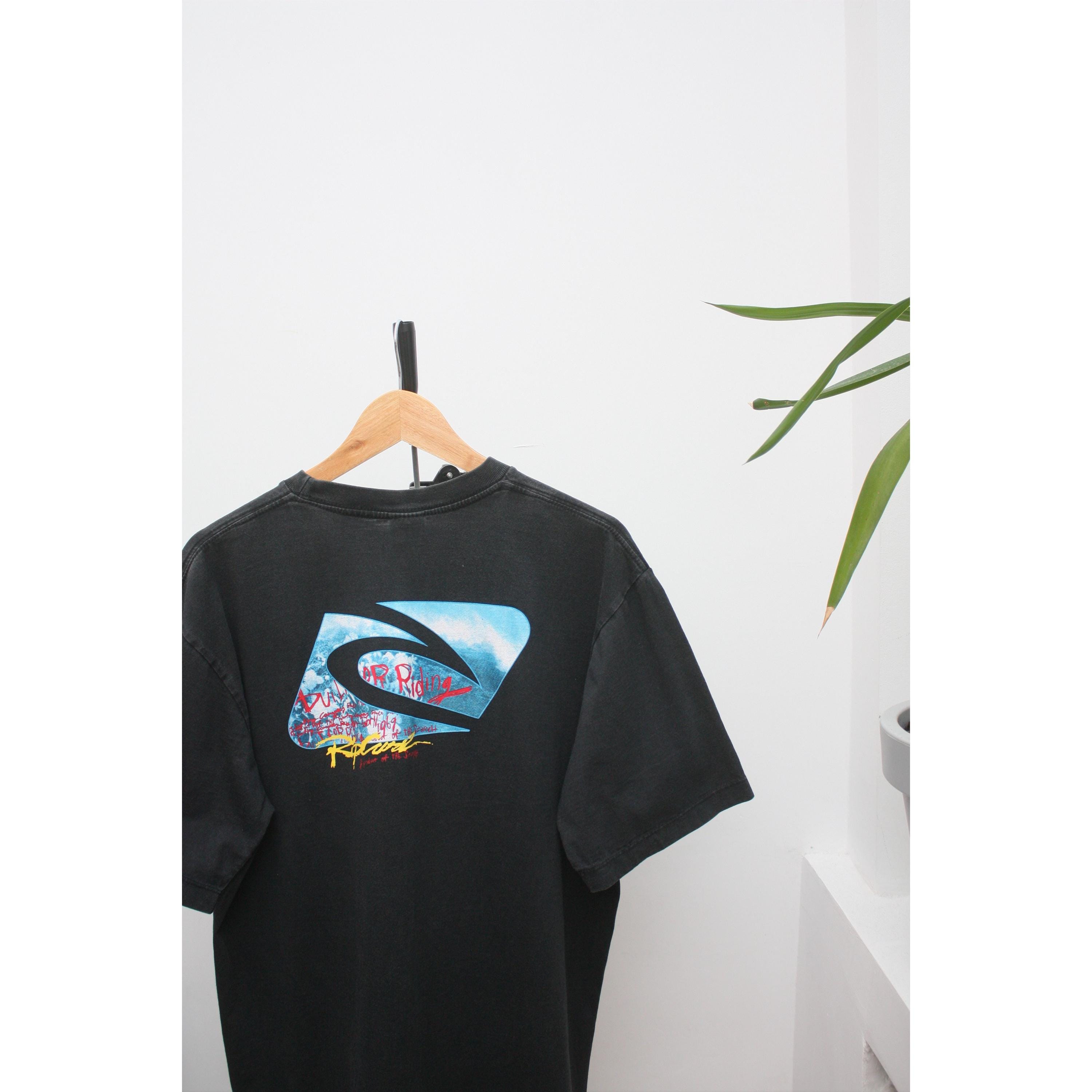 a gray long sleeve shirt on a transparent background 50161086 PNG