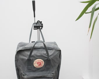 Fjallraven Kanken Classic Backpack Grey - Etsy Israel display picture 3
