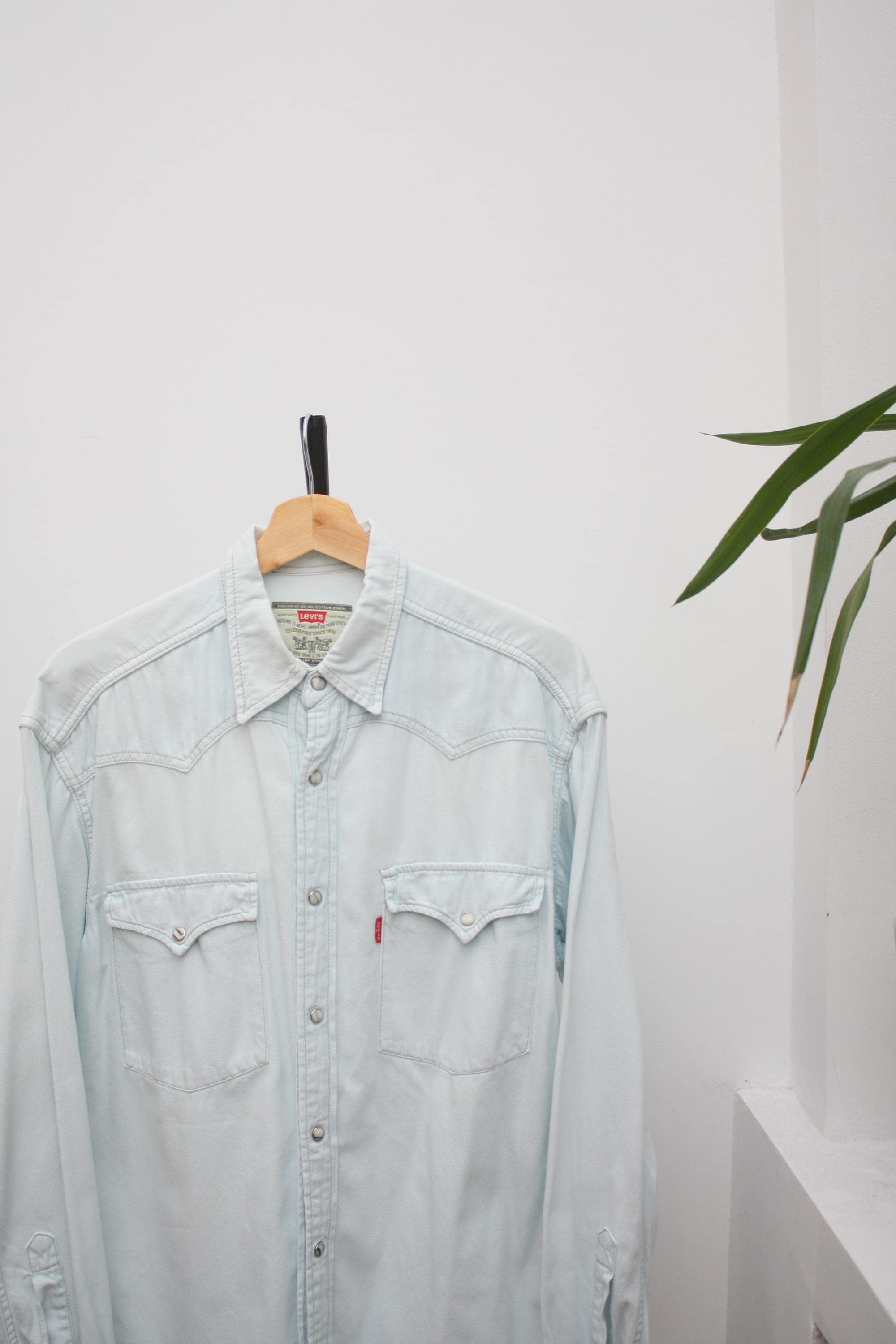 Chemise Chambray Wrangler Pearl Années 90 – Manches Longues, Bleue, Taille M, Vintage