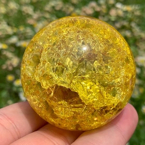 1.9&#39;&#39;+ Magical Yellow Aura Crackle Sphere,Crystal Glass Ball,quartz Crystal,Crystal Ball,Crystal sphere,Crystal Gifts 1pc