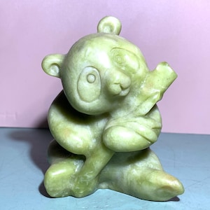 3.4 &#39;&#39;+ Natürliche Grüne Jade Quarz,Quarz Kristall,hand geschnitzt,Crystal Panda,Panda Schädel,Crystal Geschenke 1Stk
