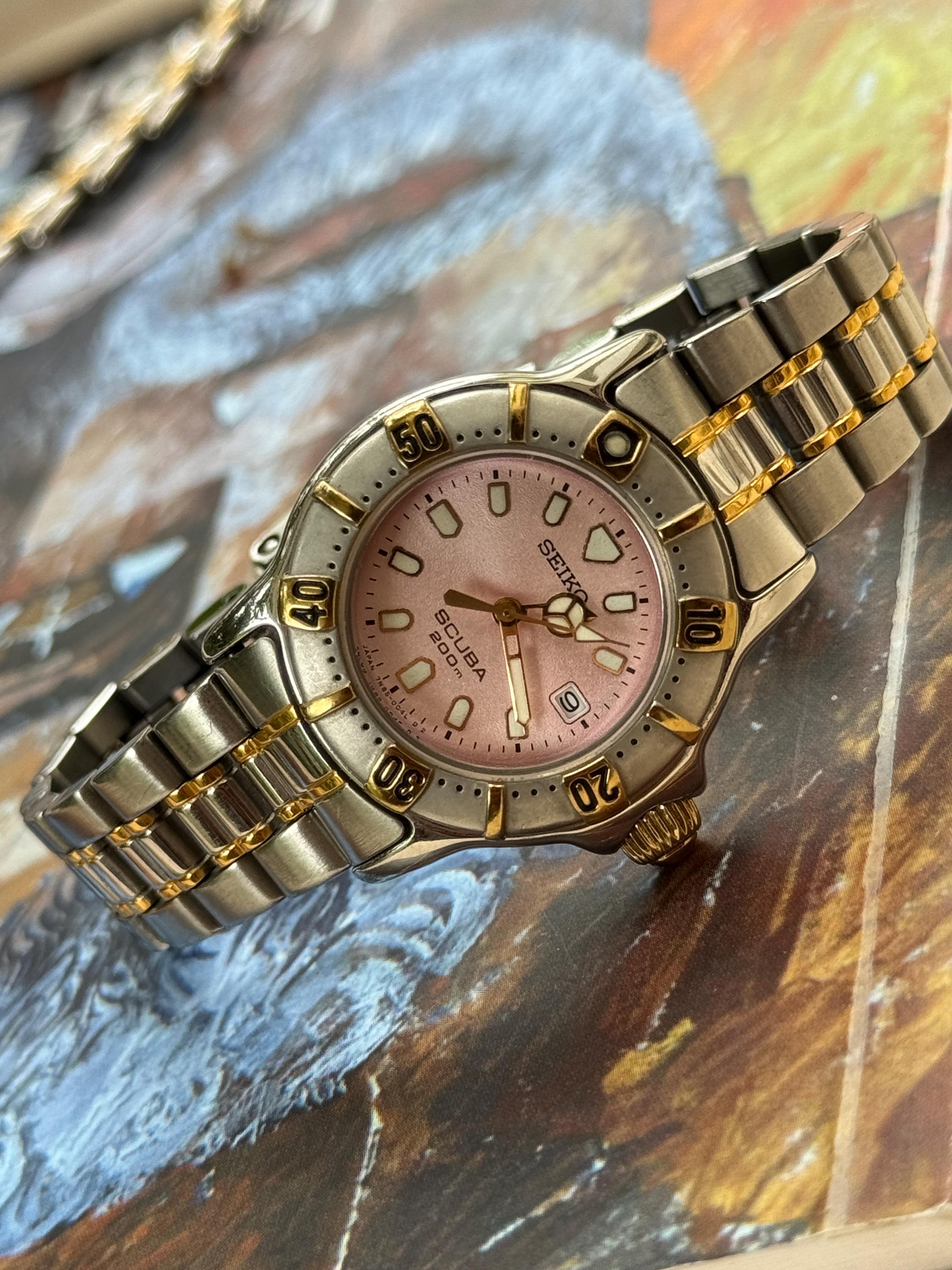 SEIKO SCUBA 腕時計 200m レディース 14cm 169 Seiko Scuba 200m Ladies Diver Watch Pink Dial Two-tone Gold