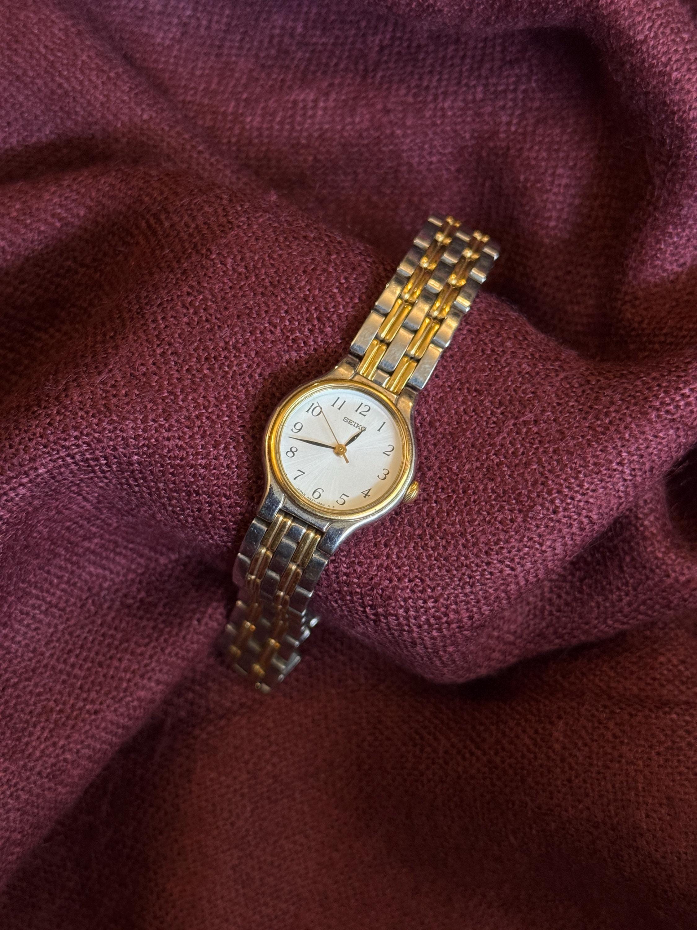 Seiko Watch Womens Two Tone Date White Dial Dress Bracelet Quiet Luxury Vintage Vintage 1990s Seiko Ladies Quartz Watch Two Tone 23.0mm  main image 4