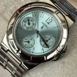 SEIKO LUKIA 5Y89-0B30 Emerald Chronograph Water Resistant-mint condition