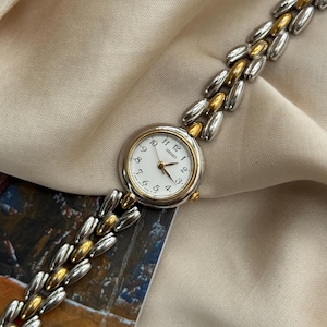 Vintage Seiko Tisse Two Tone Ladies Quartz Watch – Small Round Dial, Gold & Silver Bracelet – Elegant 90s Women’s Watch – Classic Seiko Japa