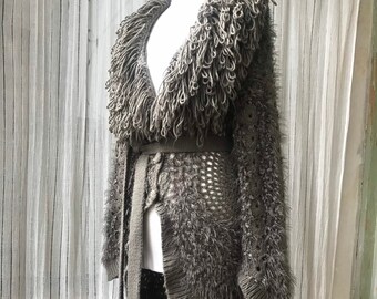 Vintage jaren 90 y2k lange grijze open gebreide riem gehaakte vest jas jas