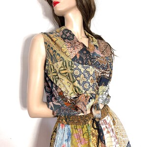Blusa vintage de algodón con patchwork de batik balinés y batik.