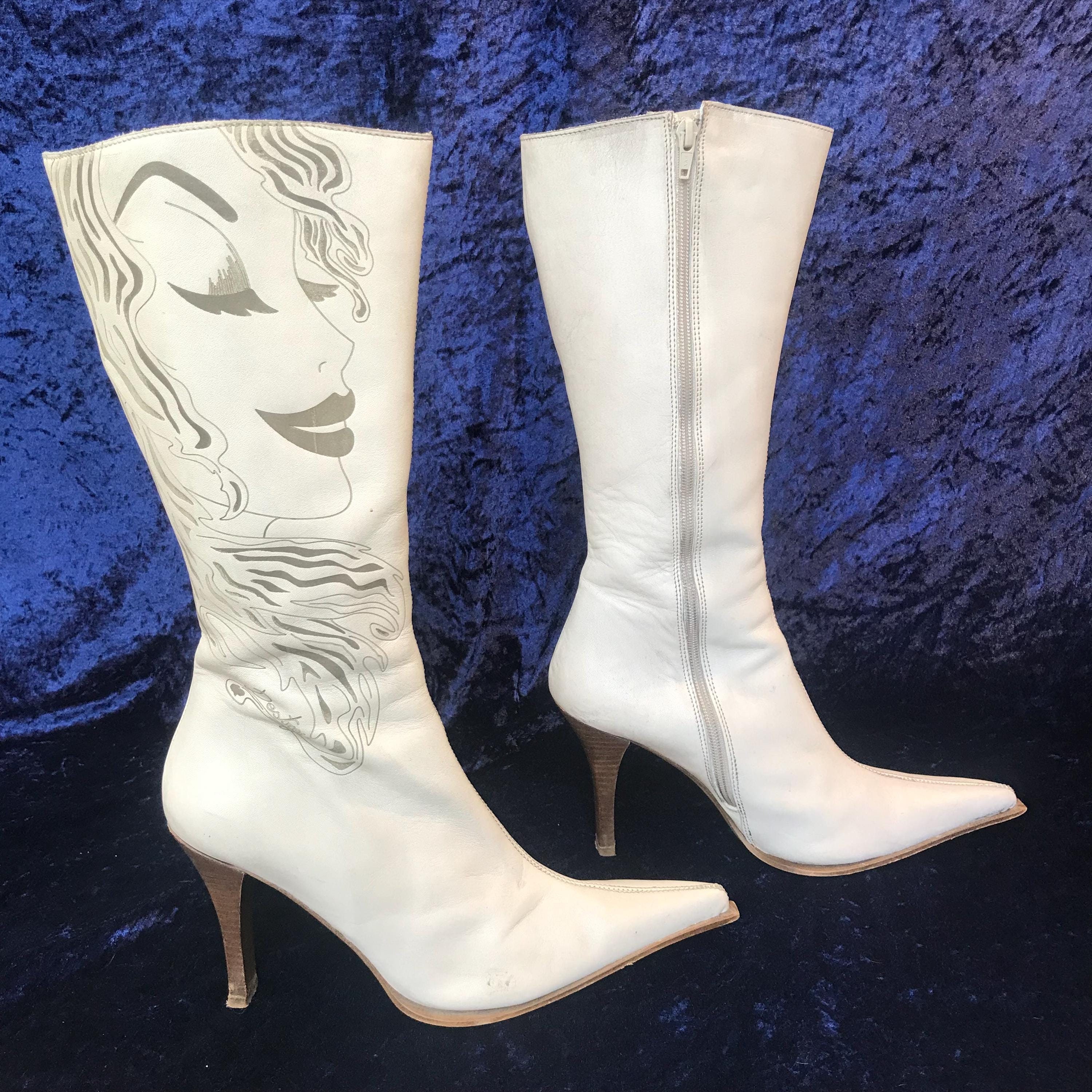 Y2k Vintage White Leather Pointy Toe Destroy Boots Abstract