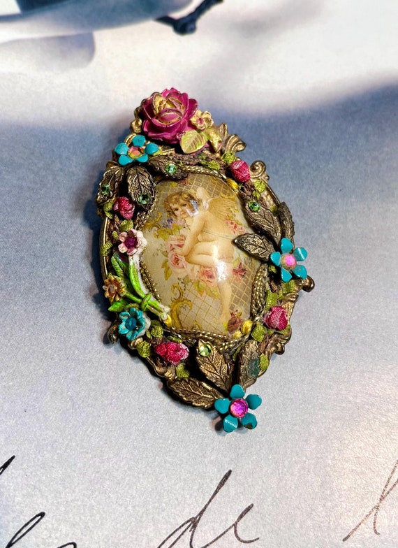 Vintage Romantic Victorian Inspired Brooch by Michal Negrin - Etsy