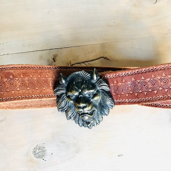 Ceinture En Cuir Vintage Boucle Tête De Lion Années 70 - Longueur 100 Cm - Excellent état