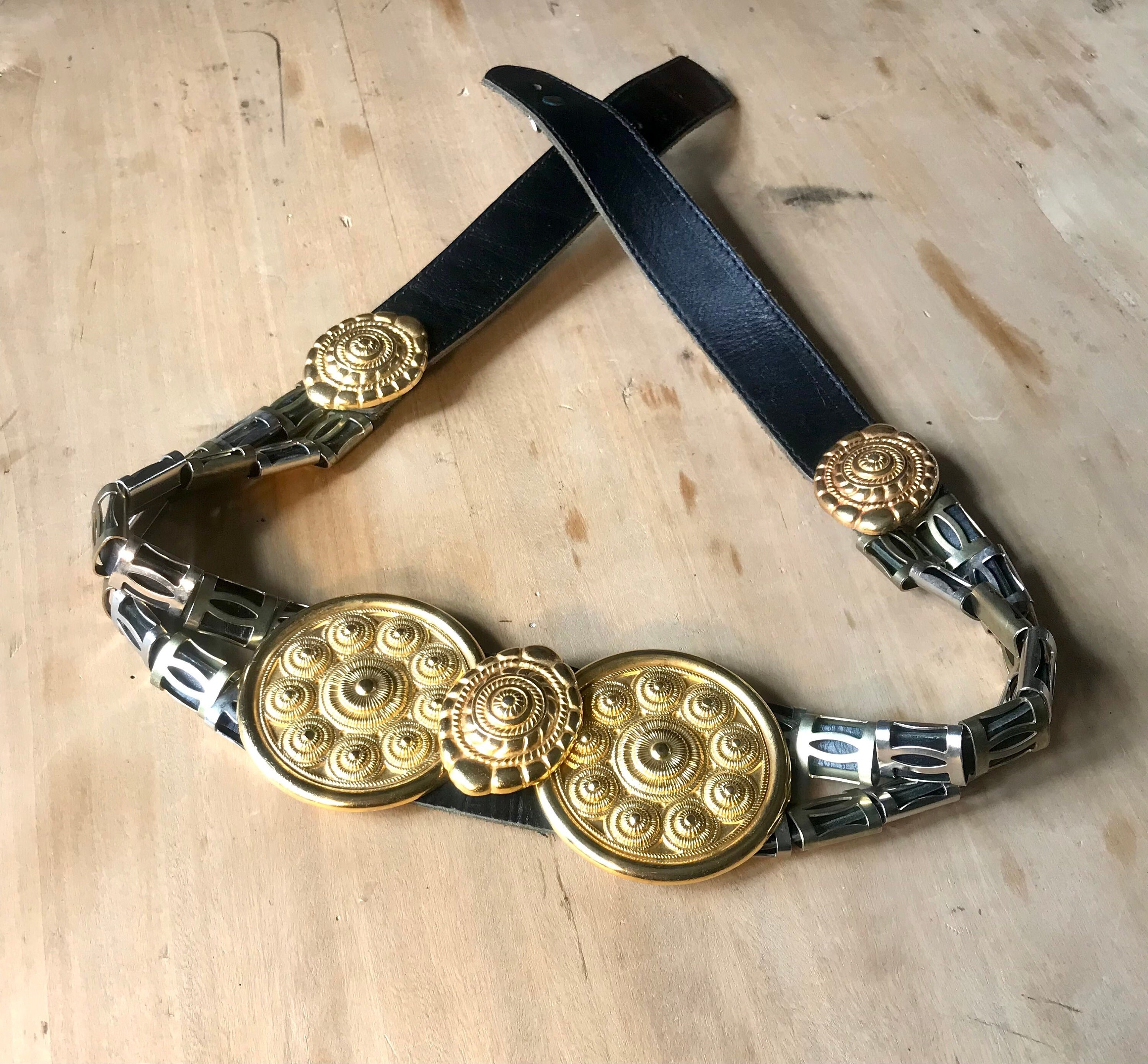 Vintage Golden Armored Belt Original El Centenario Leather Belt with Metal Buckle  main image 3