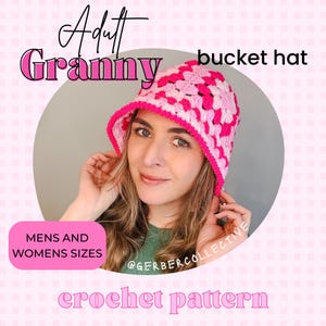 Può includere: Un cappello a secchiello all'uncinetto rosa e bianco con un bordo rosa acceso. Il cappello presenta un design a granny square. Il testo sull'immagine recita "Adult Granny bucket hat", "MENS AND WOMENS SIZES" e "crochet pattern".