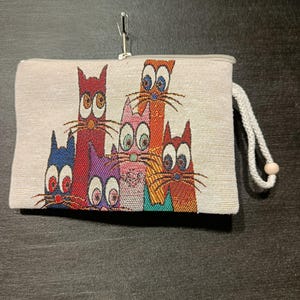 Bolso de mano con diseño de gato colorido: un bolso de mano felino de Turquía