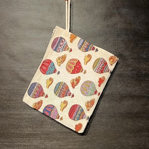 Hot Air Balloon Gobelin Clutch – Handmade Tapestry Purse with Colorful Balloon Pattern | Turkish Travel Pouch with Rope Handle