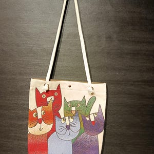 Bolso de mano con diseño de gato de dibujos animados de colores / Bolso de hombro de tela de gobelino / Monedero ecológico hecho a mano / Regalo original para amantes de los gatos