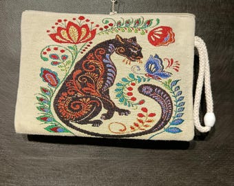 Handmade Gobelin Cat Clutch – Embroidered-Style Tapestry Purse with Floral Design – Boho Cat Zip Pouch