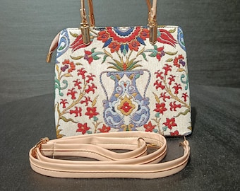 Turkish Gobelin Vase Bag – 17x23 cm Handmade Crossbody Purse – Tapestry Shoulder Bag with Ottoman Floral Design – Boho Artisan Handbag