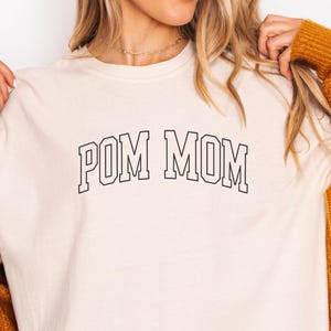 Pom Mom Shirt: Pomeranian Dog Lover Gift