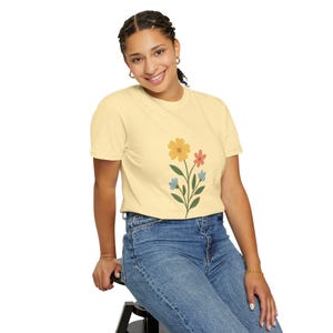 Flower Garden T-Shirt | Flower Tee, Boho Flower Top,  Summer Shirt, Gift for Nature Lovers, Gift for Her, Gift For Mom
