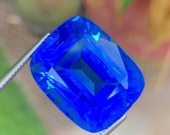 Santa Maria Aquamarine Gemstone: 36.50 Ct Deep Blue Madagascar Aquamarine