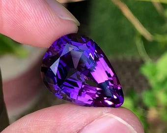 Extreame Rare Blue Hue: Color Shifting 16.59 Ct Amethyst Rwanda Mine 2015Y